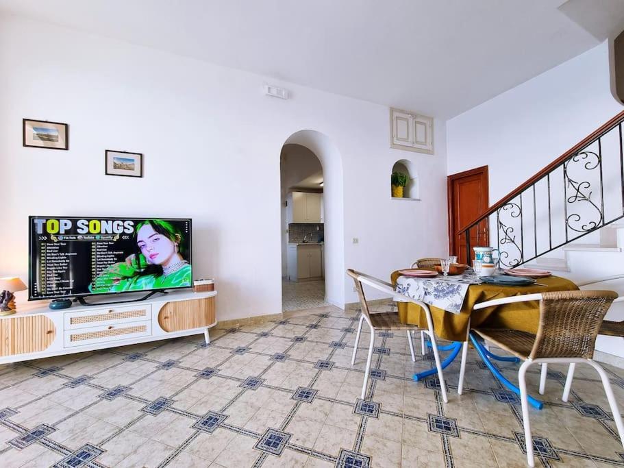 Casa Intiso - Two Double Bedroom Apartment Positano Luaran gambar
