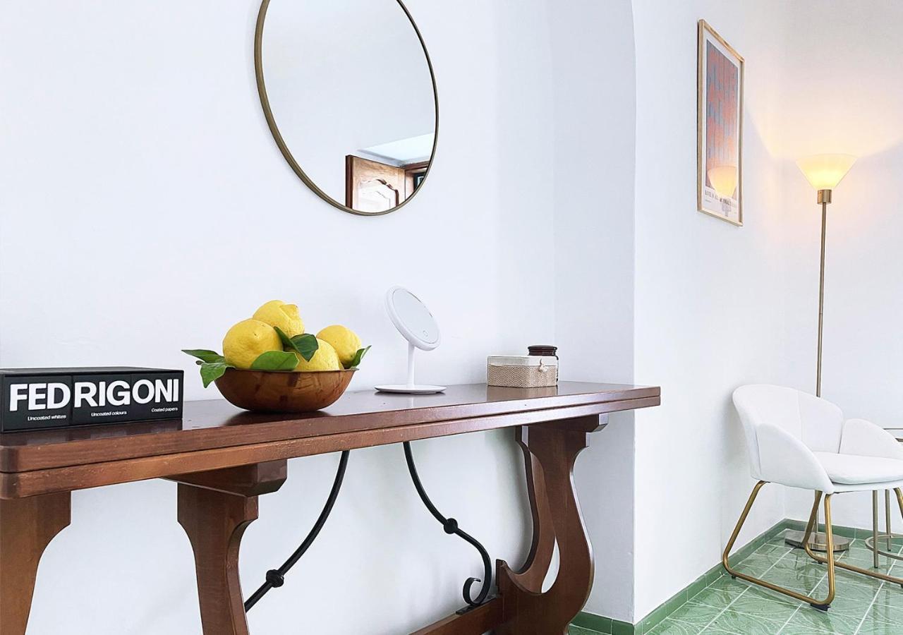 Casa Intiso - Two Double Bedroom Apartment Positano Luaran gambar