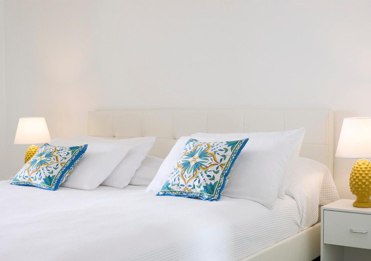 Casa Intiso - Two Double Bedroom Apartment Positano Luaran gambar
