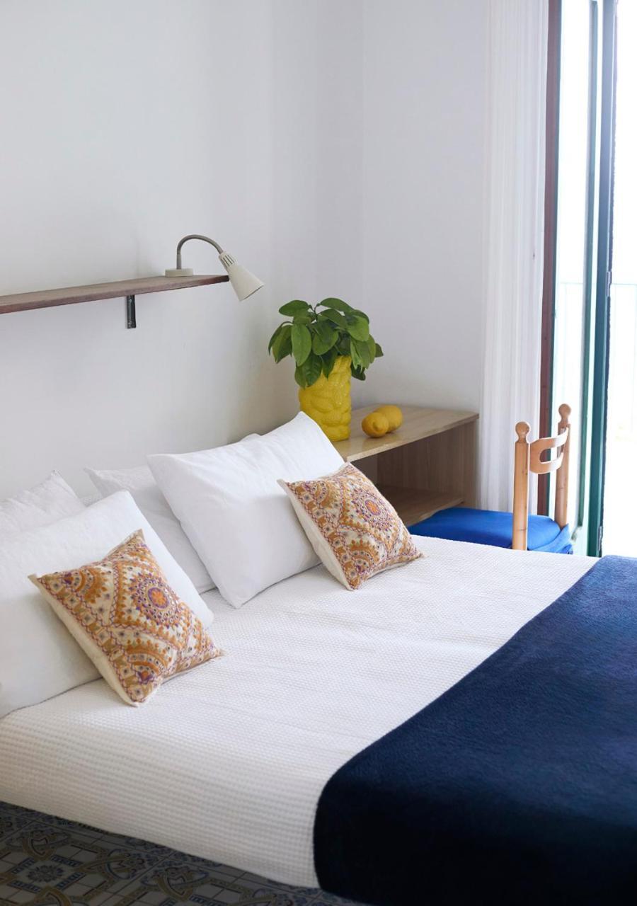Casa Intiso - Two Double Bedroom Apartment Positano Luaran gambar