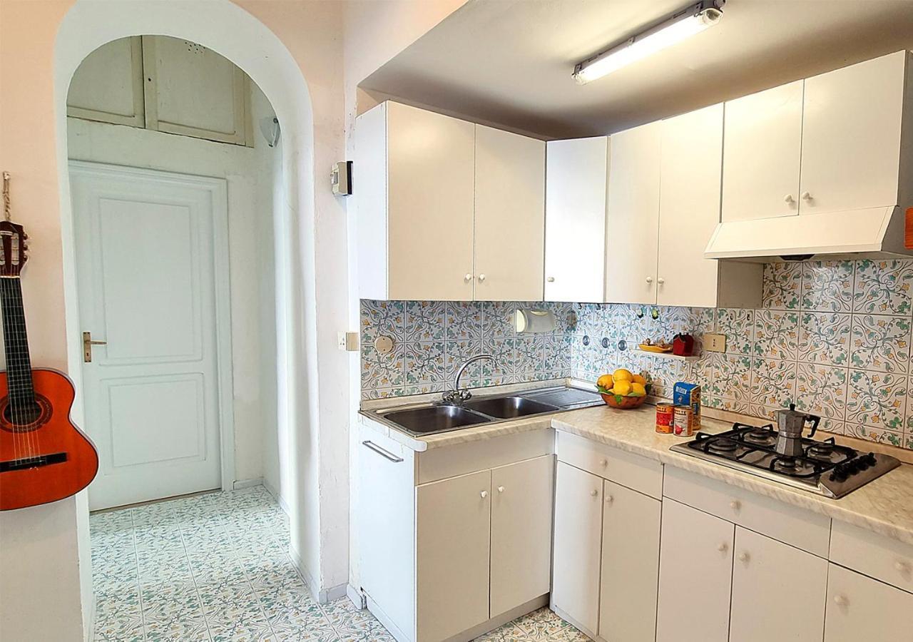 Casa Intiso - Two Double Bedroom Apartment Positano Luaran gambar